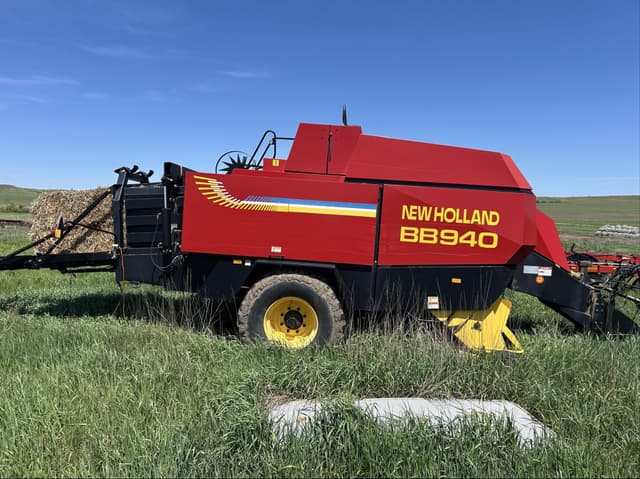 Image of New Holland BB940 equipment image 3