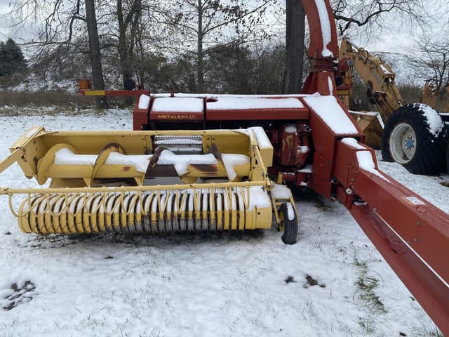 Image of New Holland FP230 equipment image 1