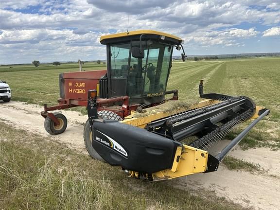 Image of New Holland HW320 equipment image 3