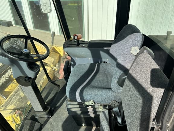 Image of New Holland HW320 equipment image 1