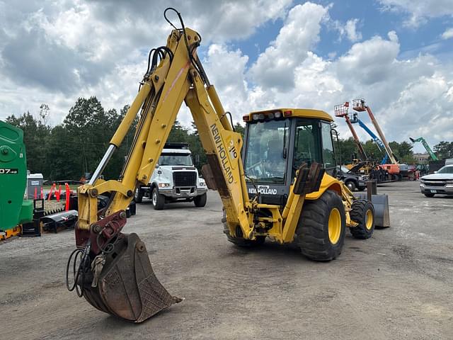 Image of New Holland LB110 equipment image 4