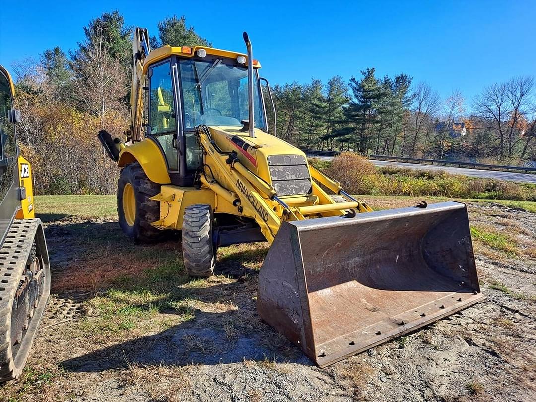 Image of New Holland LB75B Image 0