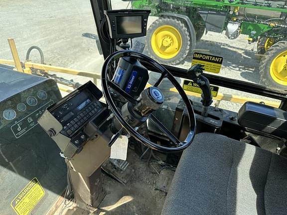 Image of New Holland SF550 equipment image 4