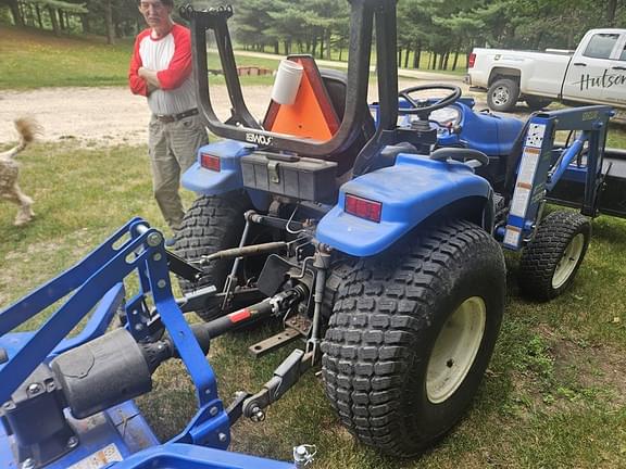 Image of New Holland TC25 equipment image 3