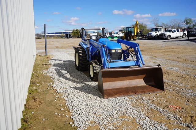 Image of New Holland TC29 equipment image 3