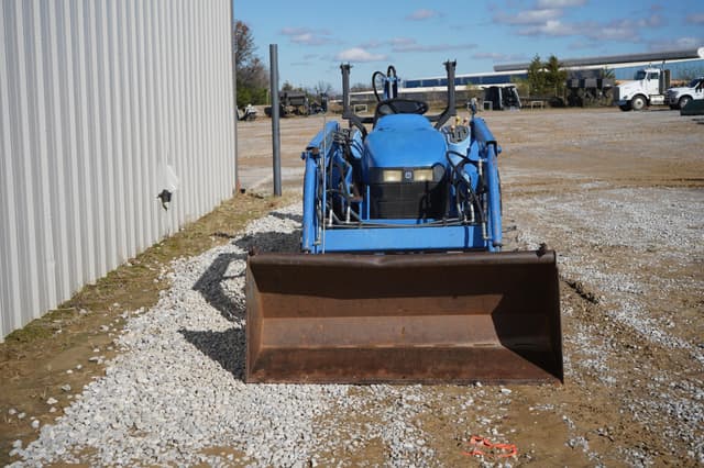 Image of New Holland TC29 equipment image 2