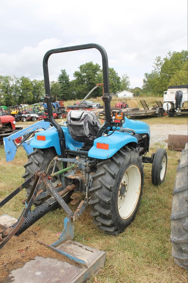 Image of New Holland TC29 equipment image 3