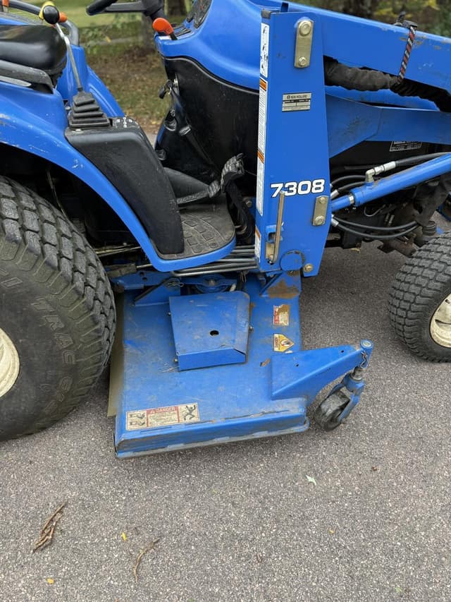 Image of New Holland TC33D equipment image 3