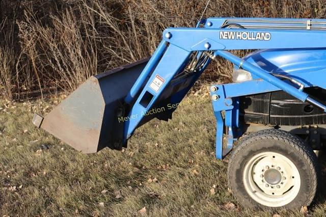 Image of New Holland TC33D equipment image 3