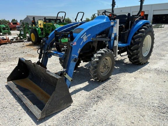 2001 New Holland TC40 Equipment Image0