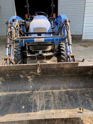 Image of New Holland TC40 equipment image 4
