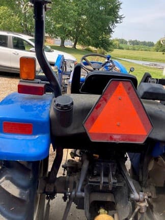 Image of New Holland TC40 equipment image 3