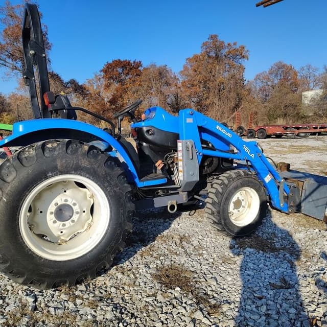 Image of New Holland TC40D equipment image 2