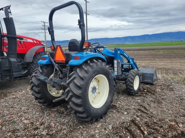 Image of New Holland TC45 equipment image 2