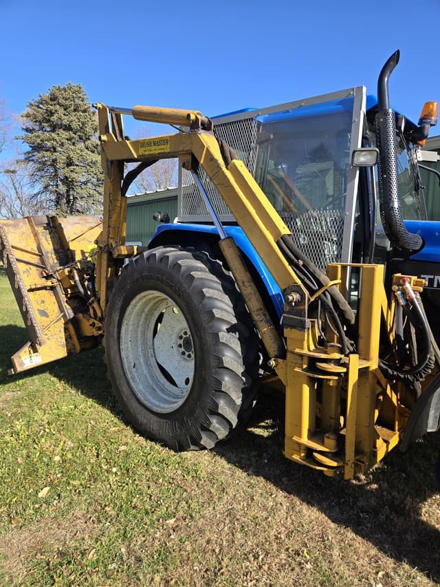 Image of New Holland TM115 equipment image 2
