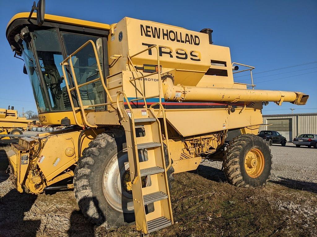 Image of New Holland TR99 Image 0