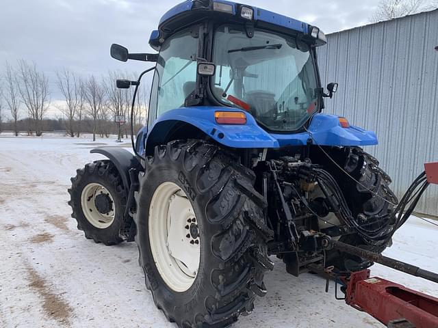 Image of New Holland TS100A equipment image 3