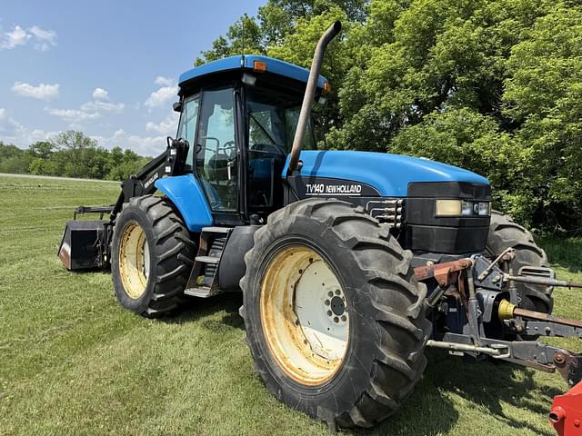 Image of New Holland TV140 equipment image 3