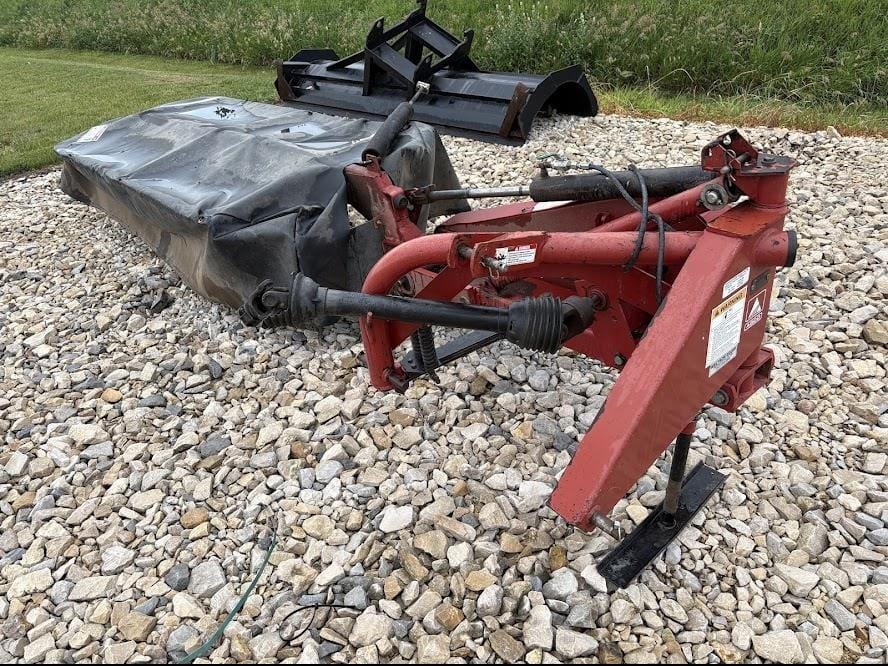 2001 New Idea 5408 Equipment Image0