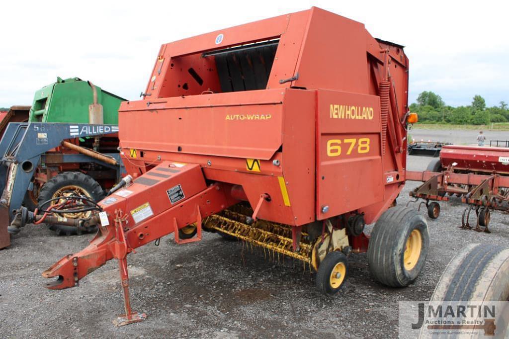 Image of New Holland 678 Primary image