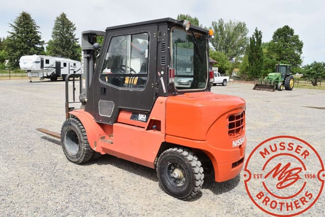 Image of Nissan 90 equipment image 3