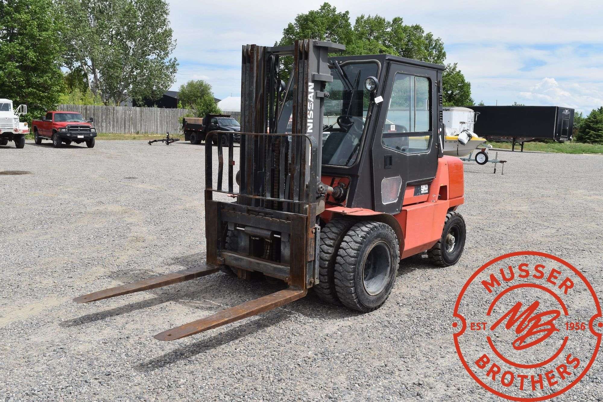 2001 Nissan 90 Equipment Image0