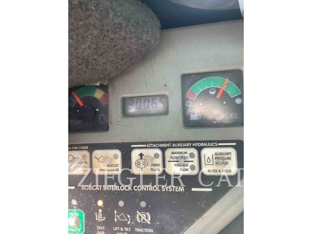 Image of Bobcat 873 equipment image 4