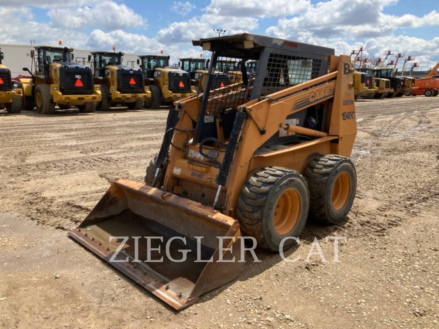 2001 Case 1845 Equipment Image0