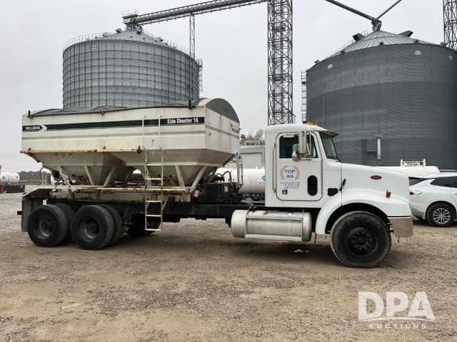 Image of Peterbilt 330 equipment image 4