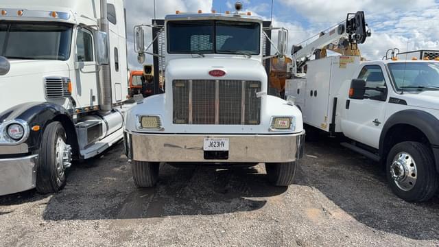 Image of Peterbilt 330 equipment image 1