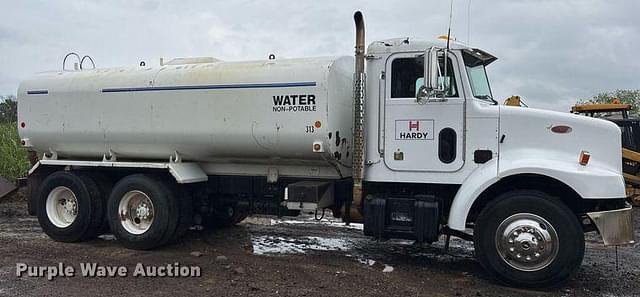 Image of Peterbilt 330 equipment image 3