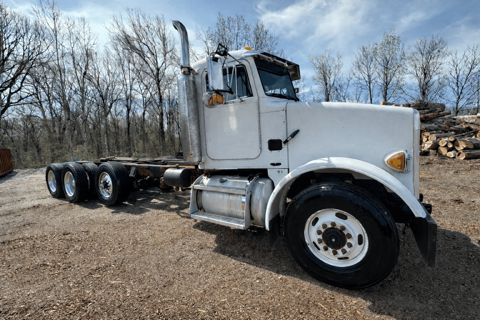 2001 Peterbilt 357 Equipment Image0