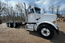 2001 Peterbilt 357 Image