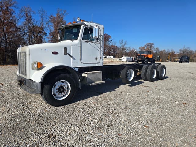 Image of Peterbilt 357 equipment image 3