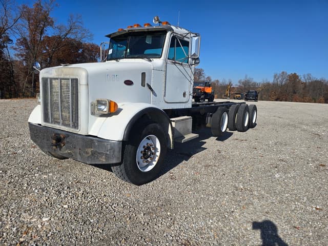 Image of Peterbilt 357 equipment image 1