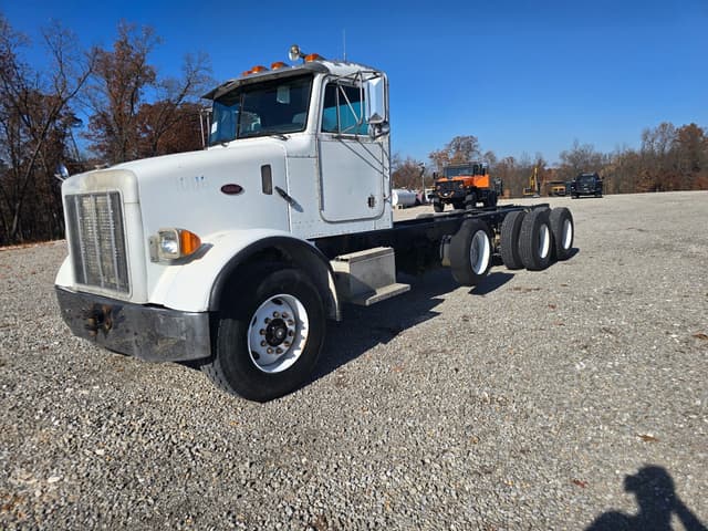 Image of Peterbilt 357 equipment image 2