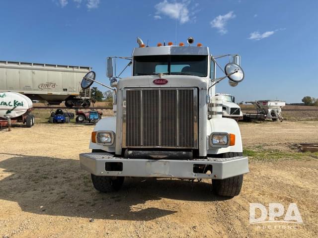 Image of Peterbilt 357 equipment image 2