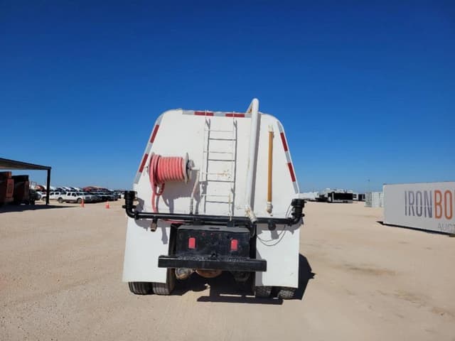 Image of Peterbilt 357 equipment image 3