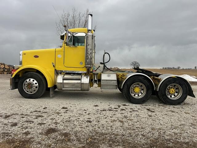 Image of Peterbilt 378 equipment image 1