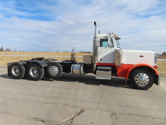 Image of Peterbilt 379 equipment image 4