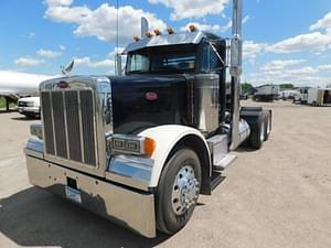 2001 Peterbilt 379 Image