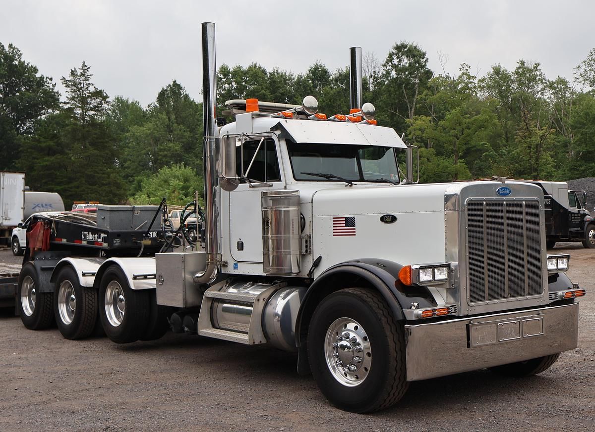 2001 Peterbilt 379 Equipment Image0