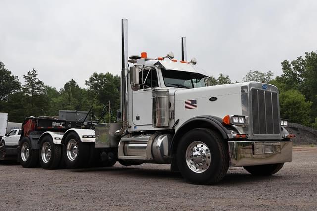 Image of Peterbilt 379 equipment image 4