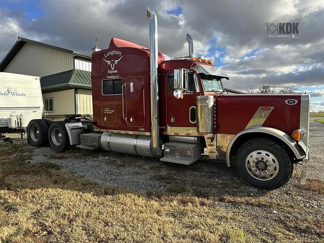 Image of Peterbilt 379 equipment image 4