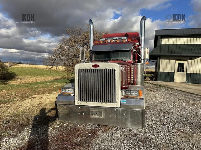 Image of Peterbilt 379 equipment image 1