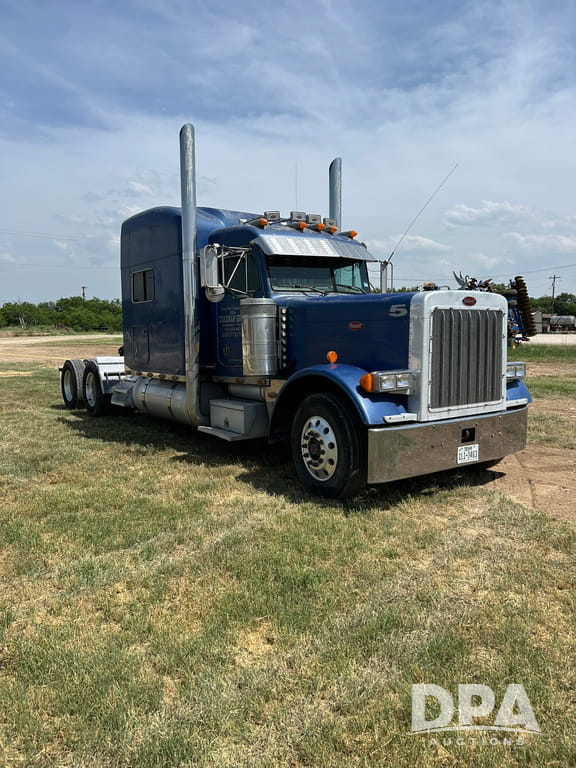 Main image Peterbilt 379