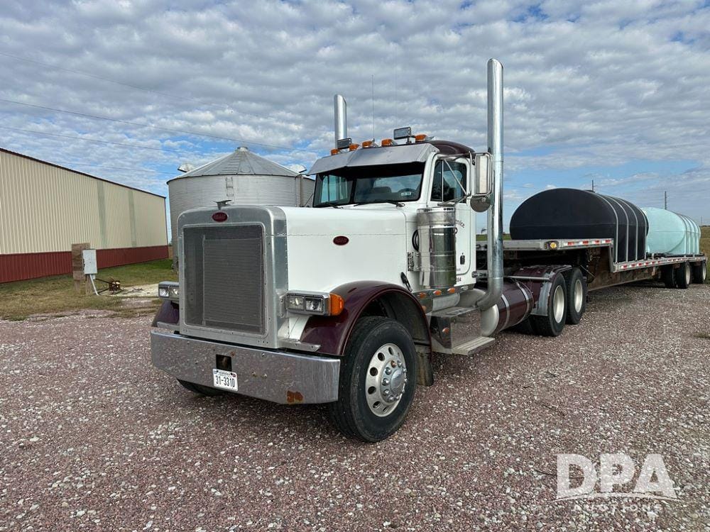 2001 Peterbilt 379 Equipment Image0