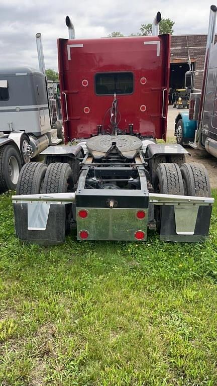 Image of Peterbilt 379 equipment image 3
