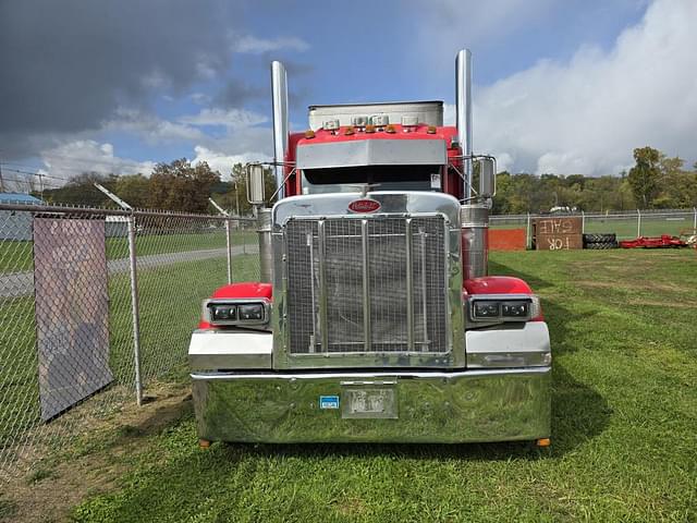 Image of Peterbilt 379 equipment image 1