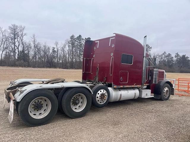 Image of Peterbilt 379 equipment image 4